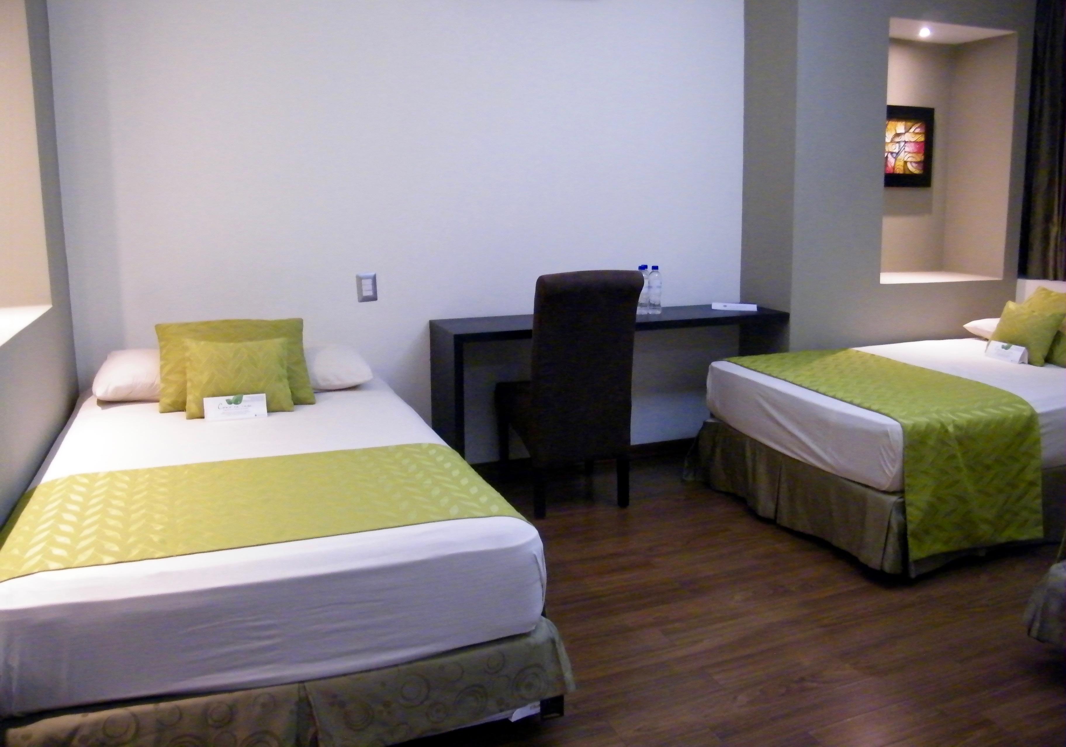Hotel Ramada Гуаякуил Екстериор снимка